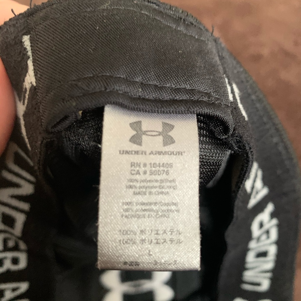 Under Armor fitted hat - Picture 3 of 3